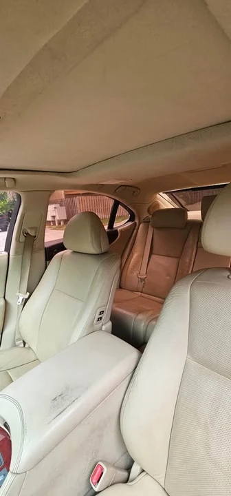 2010 Lexus LS 4th Gen - Image 13 of 18