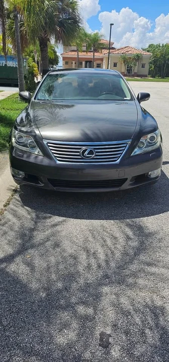 2010 Lexus LS 4th Gen - Image 2 of 18