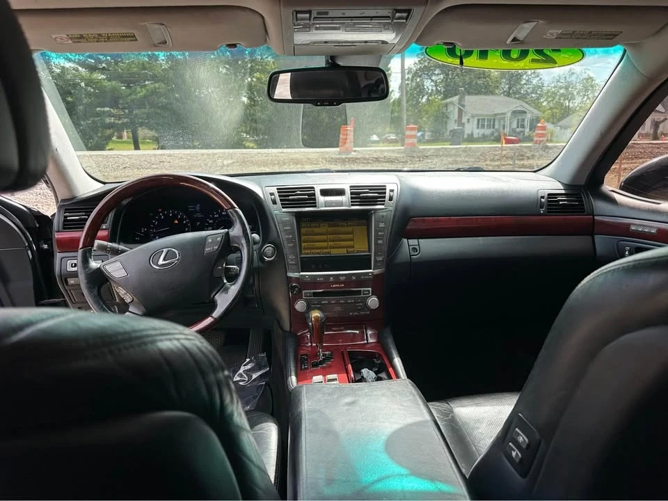 2010 Lexus LS 4th Gen - Image 11 of 13