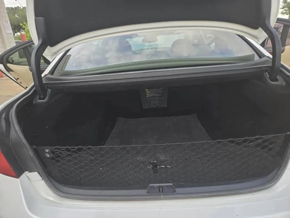2010 Lexus LS 4th Gen - Image 15 of 20