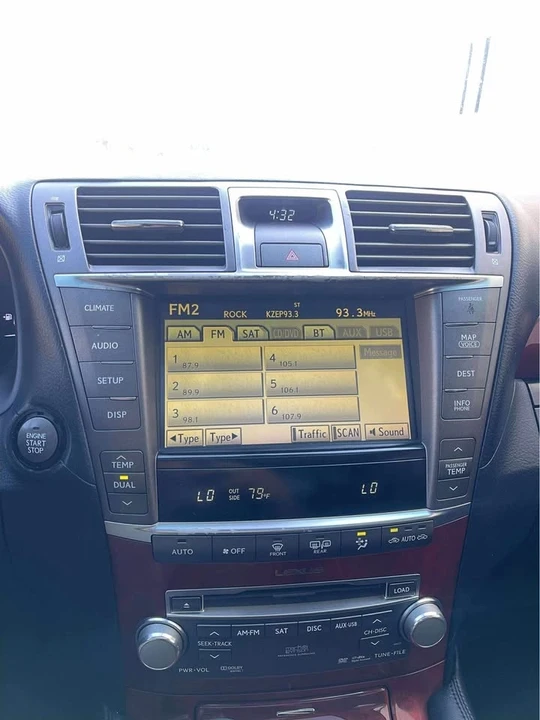 2010 Lexus LS 4th Gen - Image 15 of 15