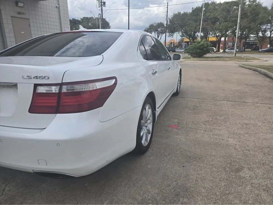 2010 Lexus LS 4th Gen - Image 4 of 20