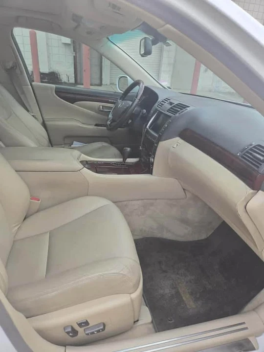 2010 Lexus LS 4th Gen - Image 9 of 20