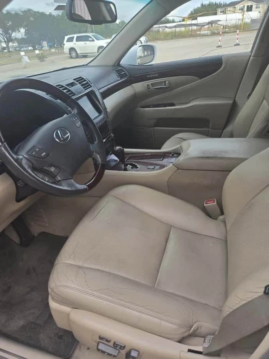2010 Lexus LS 4th Gen - Image 8 of 20