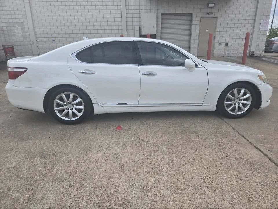 2010 Lexus LS 4th Gen - Image 7 of 20