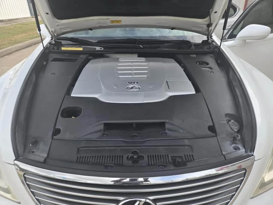 2010 Lexus LS 4th Gen - Image 12 of 20