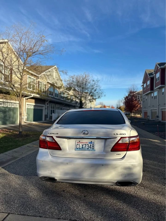 2010 Lexus LS 4th Gen - Image 3 of 12