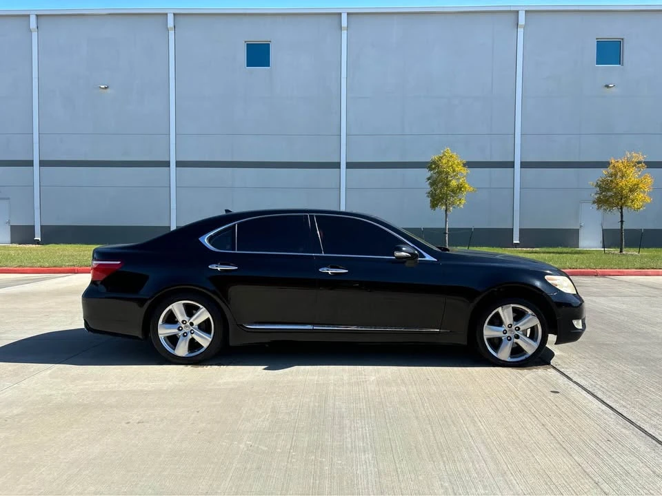2010 Lexus LS 4th Gen - Image 4 of 13