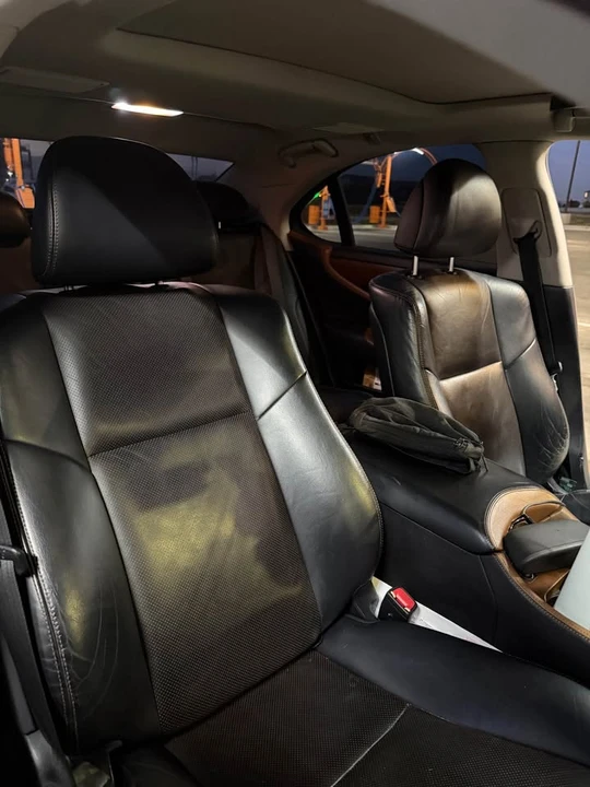 2010 Lexus LS 4th Gen - Image 7 of 8