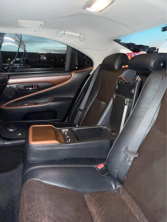 2010 Lexus LS 4th Gen - Image 3 of 8