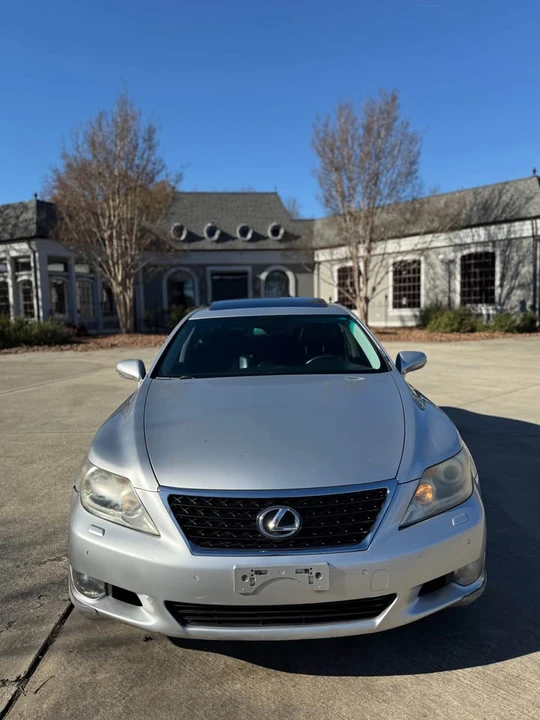 2010 Lexus LS 4th Gen - Image 3 of 17