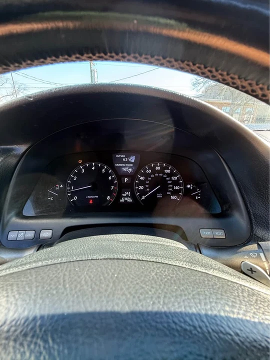 2010 Lexus LS 4th Gen - Image 15 of 17