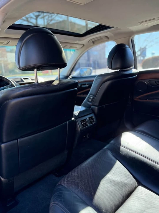 2010 Lexus LS 4th Gen - Image 12 of 17