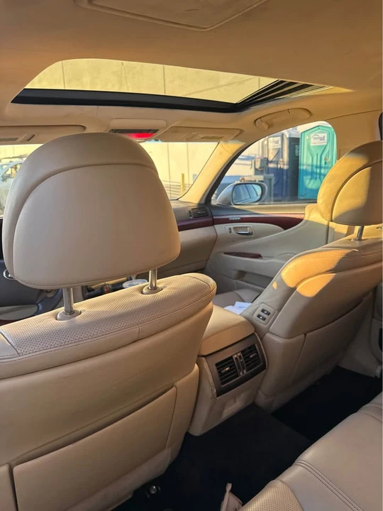2010 Lexus LS 4th Gen - Image 6 of 9