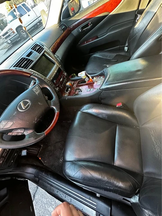 2010 Lexus LS 4th Gen - Image 5 of 8