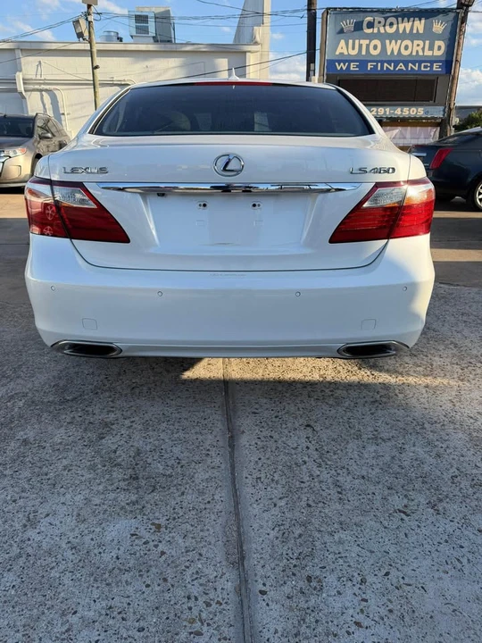 2010 Lexus LS 4th Gen - Image 4 of 13