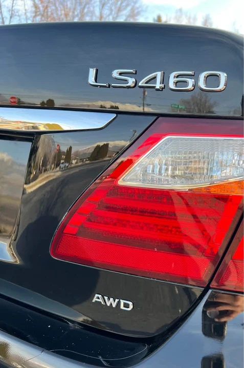 2010 Lexus LS 4th Gen - Image 15 of 17