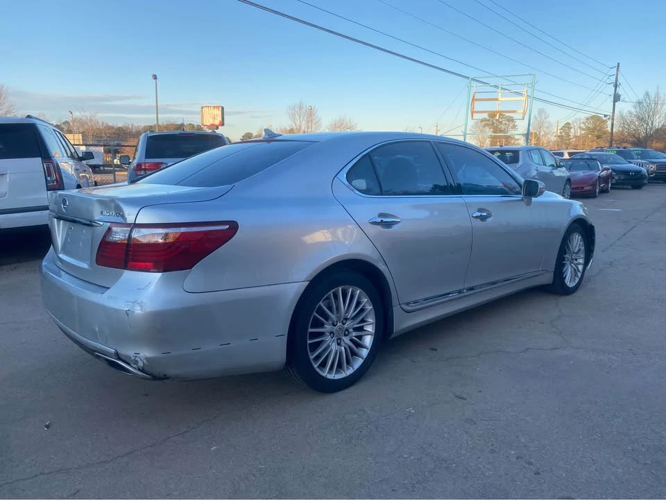 2010 Lexus LS 4th Gen - Image 4 of 18