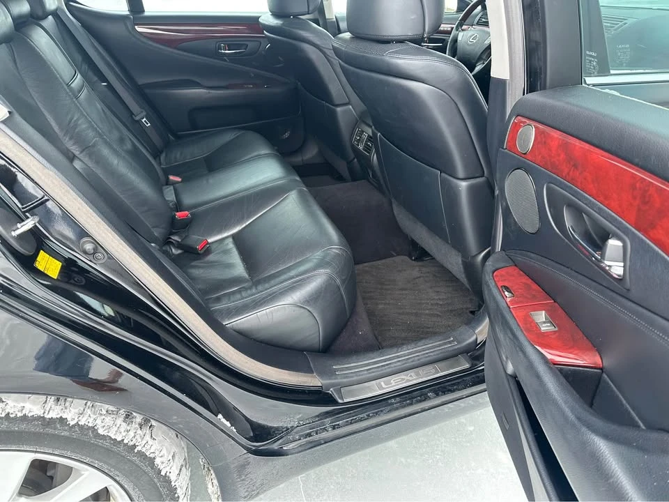 2010 Lexus LS 4th Gen - Image 13 of 20