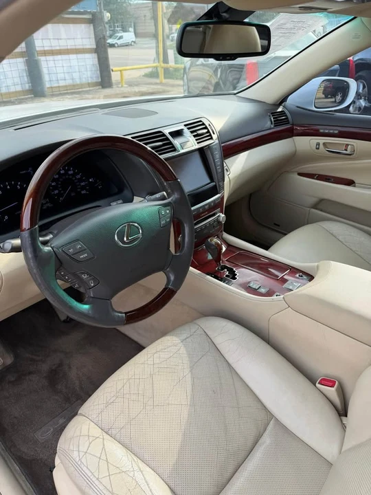 2010 Lexus LS 4th Gen - Image 9 of 14