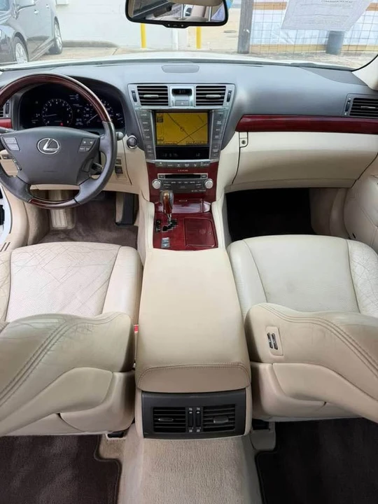 2010 Lexus LS 4th Gen - Image 13 of 14