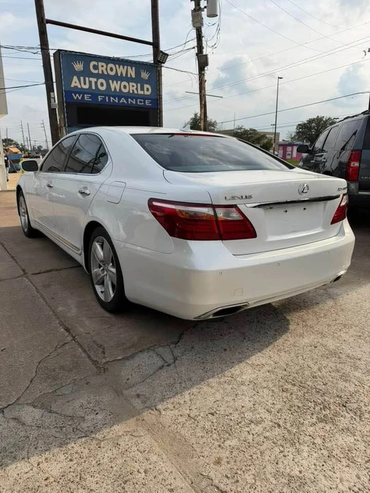 2010 Lexus LS 4th Gen - Image 4 of 14