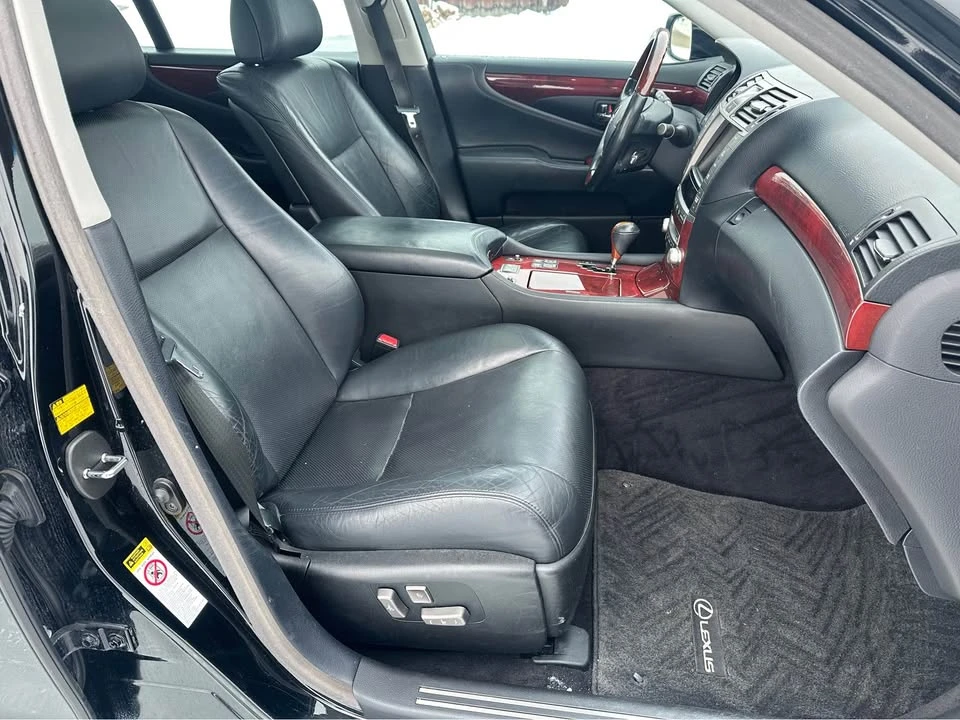 2010 Lexus LS 4th Gen - Image 15 of 20