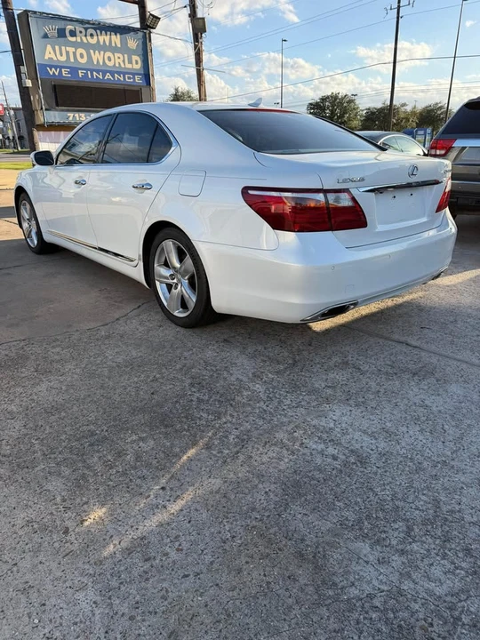 2010 Lexus LS 4th Gen - Image 5 of 13