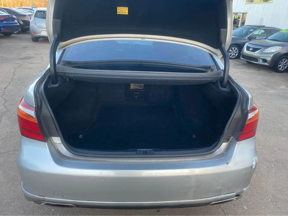 2010 Lexus LS 4th Gen - Image 11 of 18