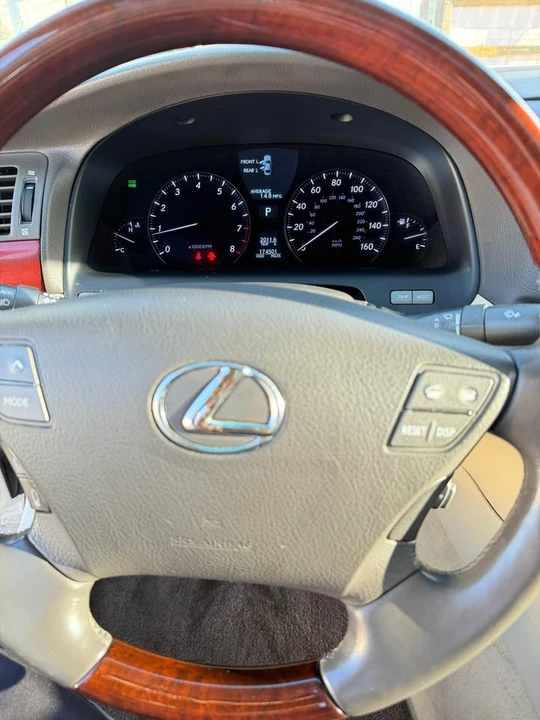 2010 Lexus LS 4th Gen - Image 12 of 13