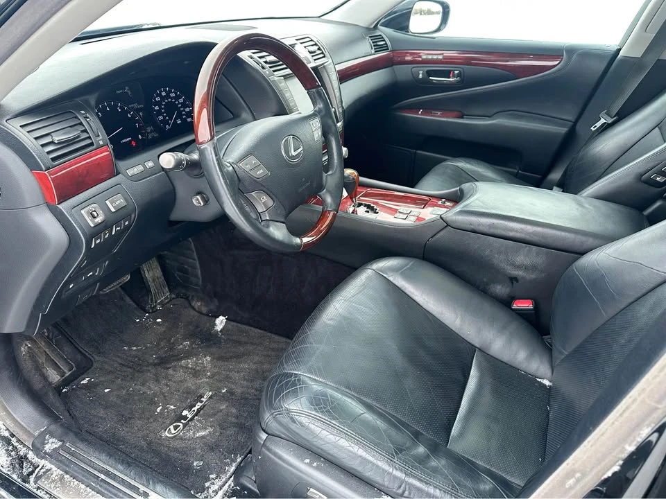 2010 Lexus LS 4th Gen - Image 10 of 20