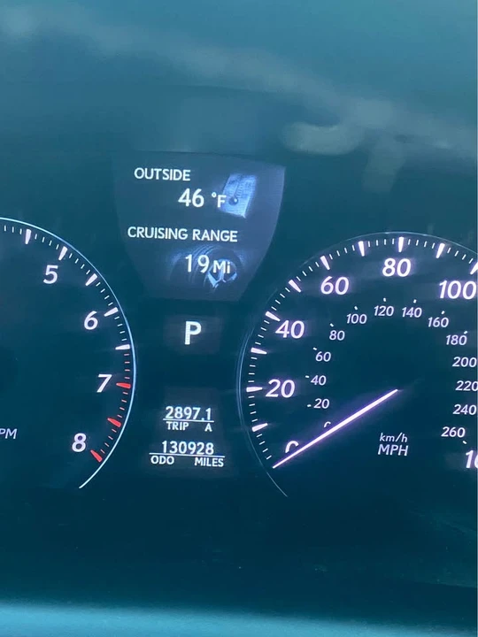 2010 Lexus LS 4th Gen - Image 17 of 18