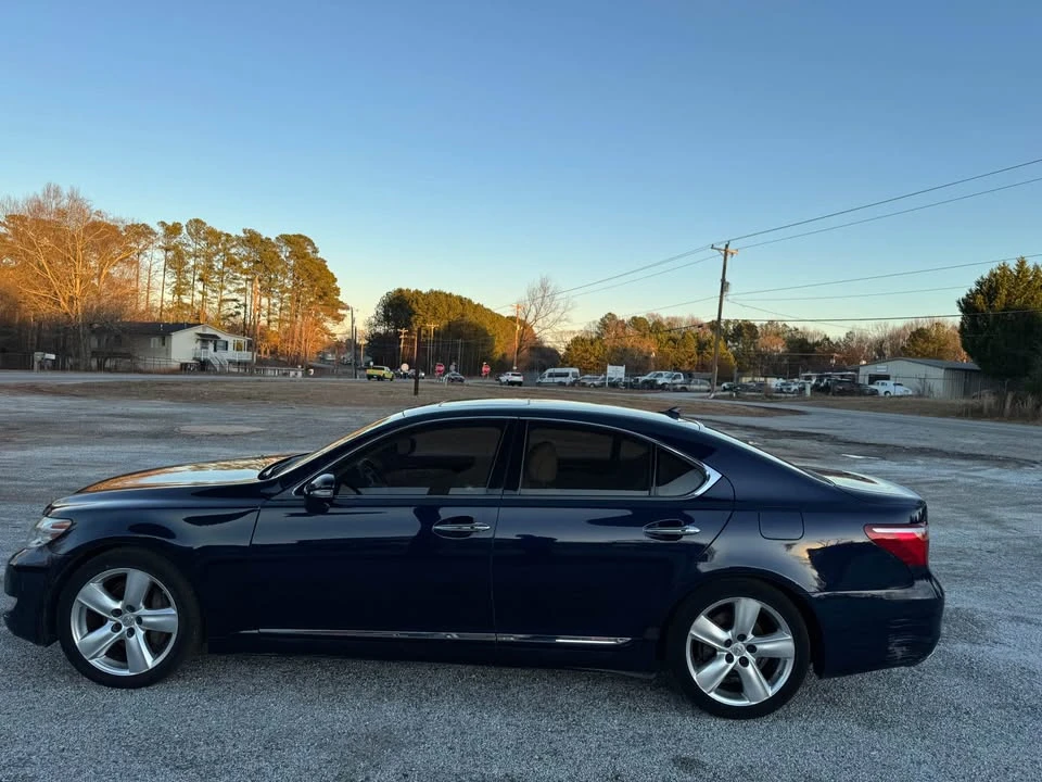 2010 Lexus LS 4th Gen - Image 7 of 12