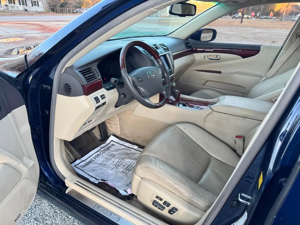 2010 Lexus LS 4th Gen - Image 8 of 12