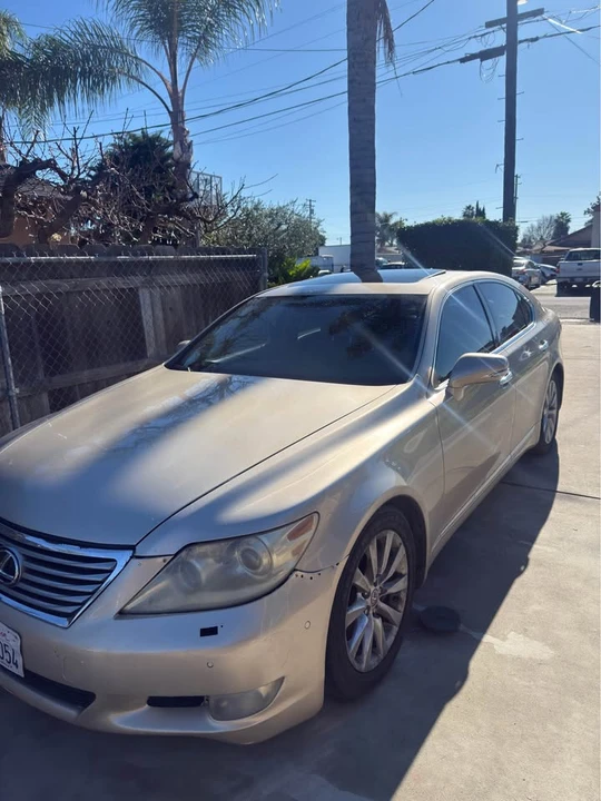 2010 Lexus LS 4th Gen - Image 2 of 11