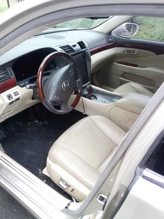 2010 Lexus LS 4th Gen - Image 7 of 7