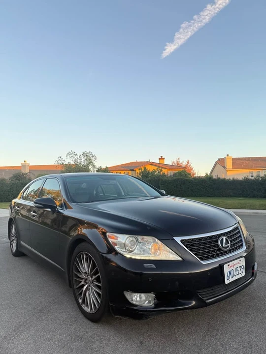 2010 Lexus LS 4th Gen - Image 3 of 9