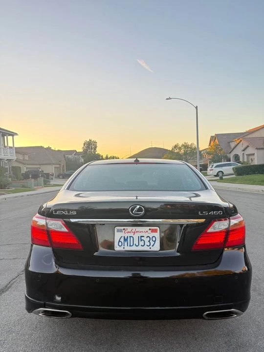 2010 Lexus LS 4th Gen - Image 6 of 9