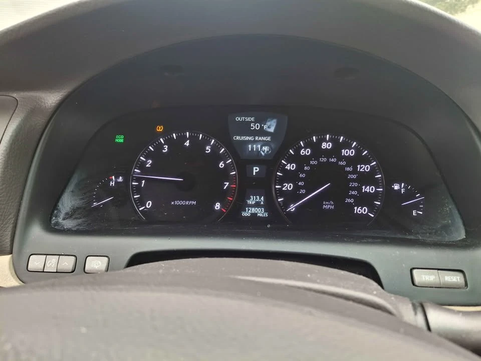 2010 Lexus LS 4th Gen - Image 12 of 13