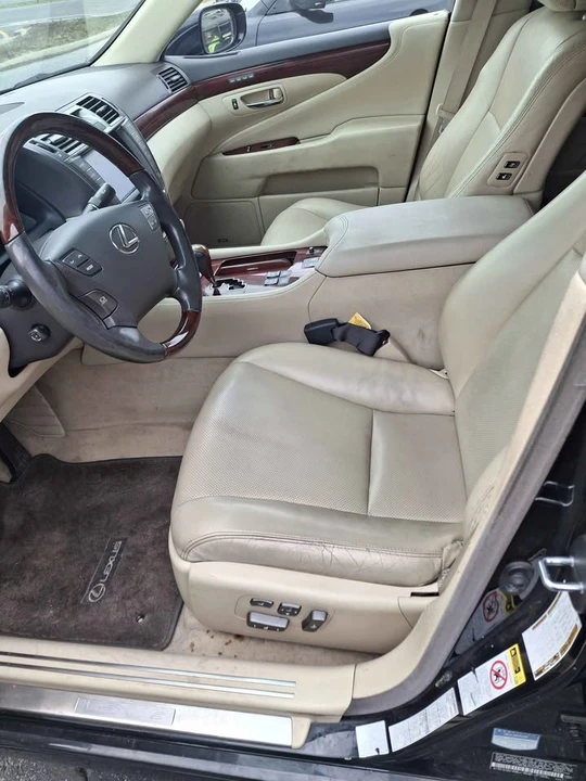 2010 Lexus LS 4th Gen - Image 11 of 13
