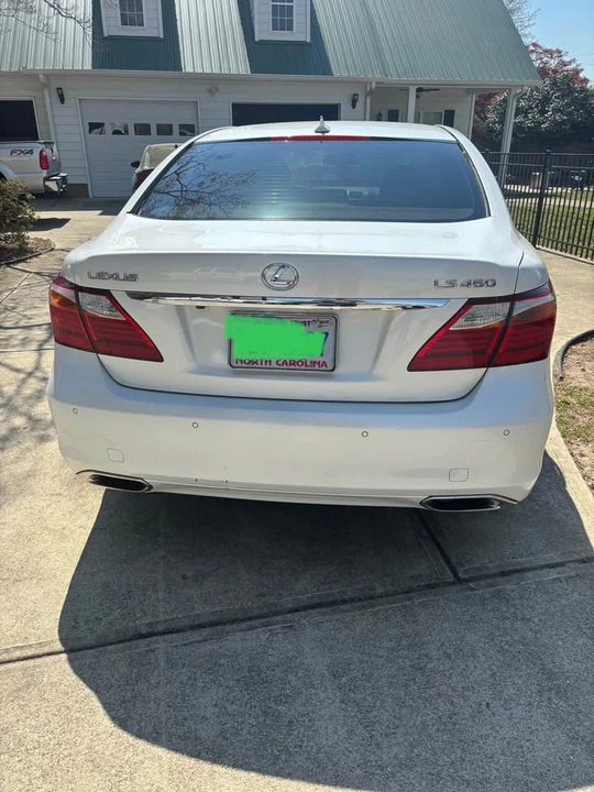 2010 Lexus LS 4th Gen - Image 10 of 10