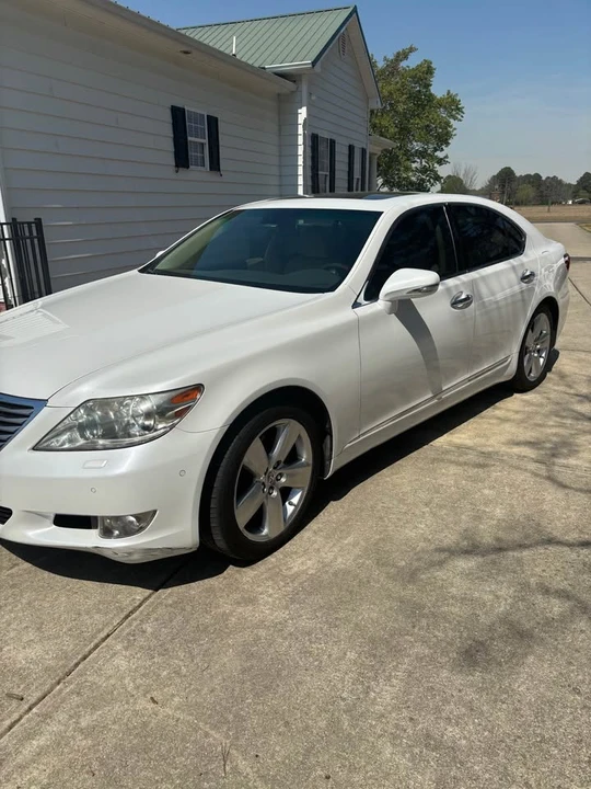 2010 Lexus LS 4th Gen - Image 3 of 10