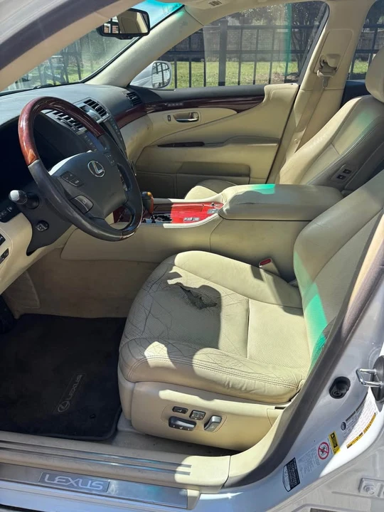 2010 Lexus LS 4th Gen - Image 9 of 10