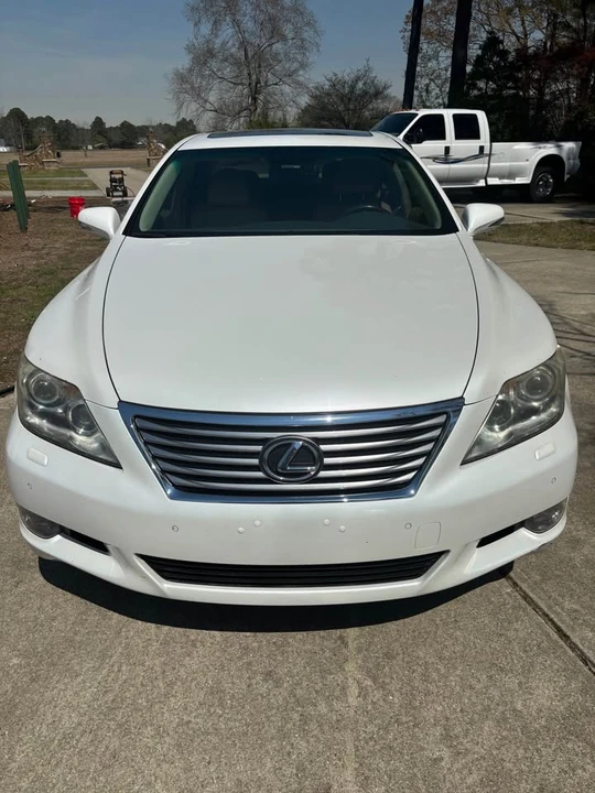 2010 Lexus LS 4th Gen - Image 2 of 10