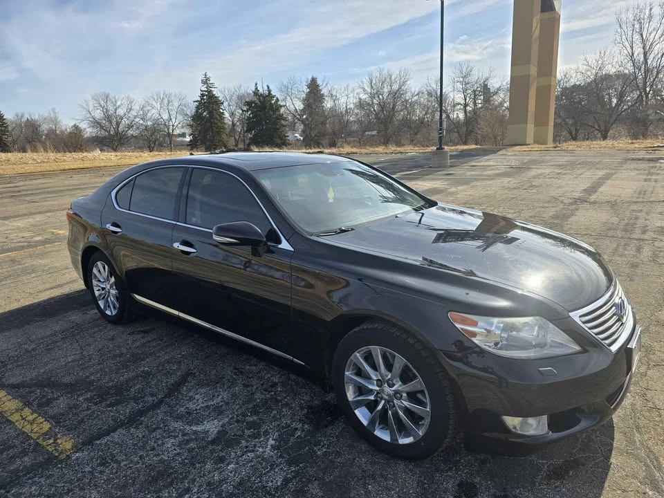 2010 Lexus LS 4th Gen - Image 13 of 18