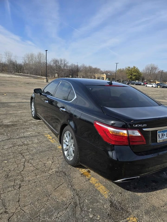 2010 Lexus LS 4th Gen - Image 2 of 18