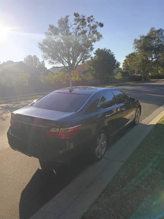 2010 Lexus LS 4th Gen - Image 5 of 18