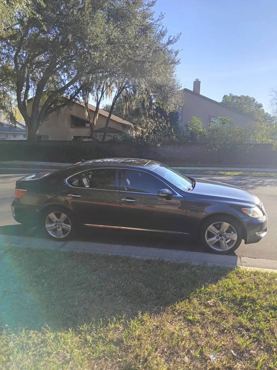 2010 Lexus LS 4th Gen - Image 6 of 18