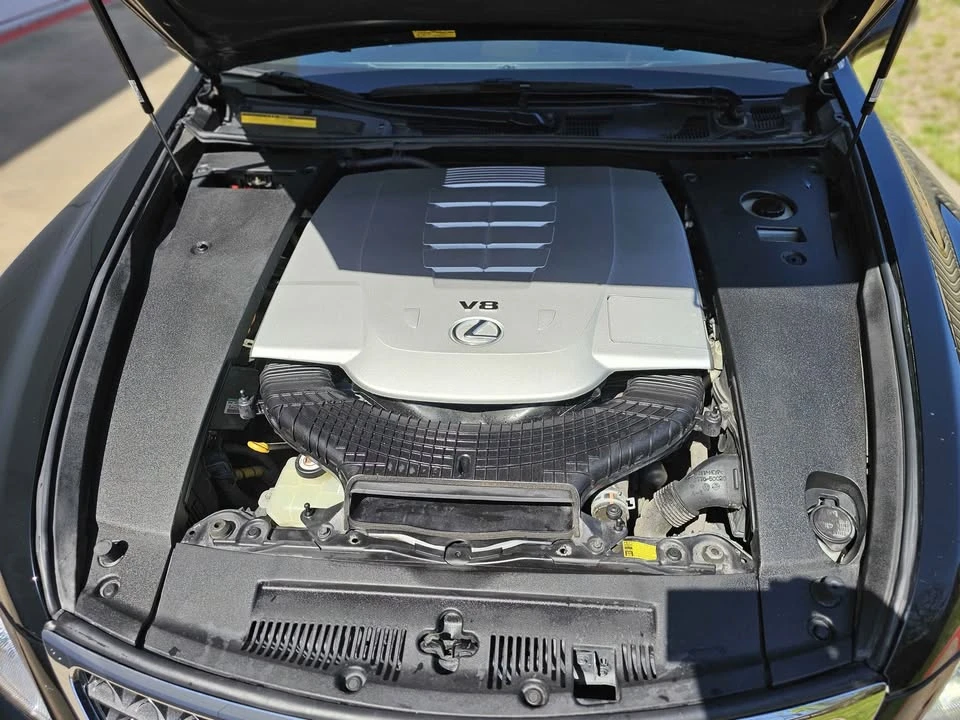 2010 Lexus LS 4th Gen - Image 18 of 19
