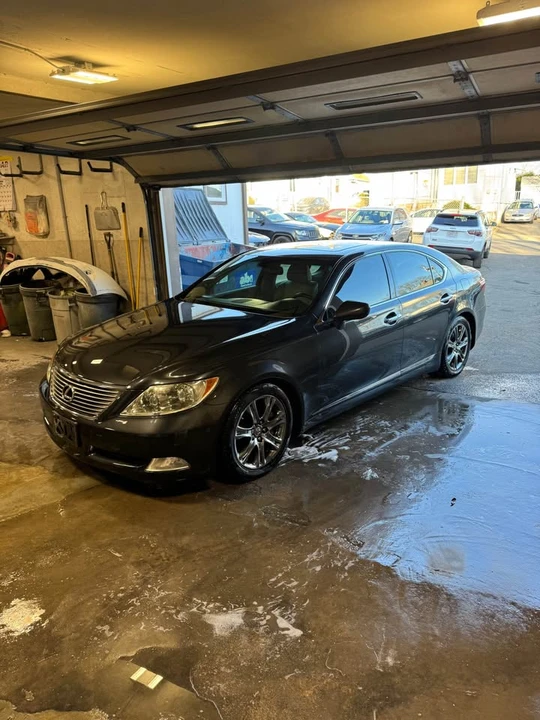 2010 Lexus LS 4th Gen - Image 2 of 10